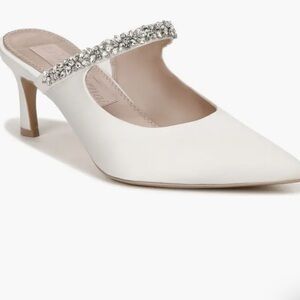 Naturalizer Pnina Tornai